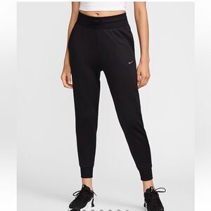 Nike Women's Therma-FIT One High-Waisted 7/8 Joggers!